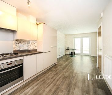 4 bedroom semi detached to rent Hazel Mead, LU5 - Photo 2