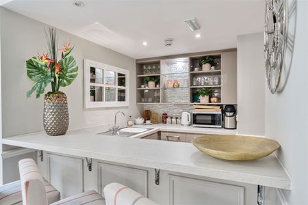 St. Nicholas Lodge, Kings Norton, Birmingham, West Midlands - Photo 3