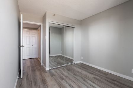 1951 Maisonneuve Boulevard Est - Photo 4