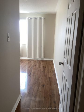 For Lease - 29 Ecopark Gate Unit# 2, Toronto, Ontario - Photo 2