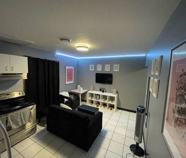 Room on a shared alartment for rent - Photo 1