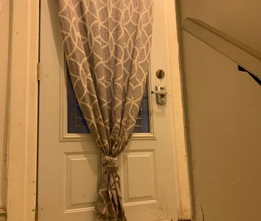 For Lease - 201 Madison Avenue Unit# Basement, Toronto, Ontario - Photo 3