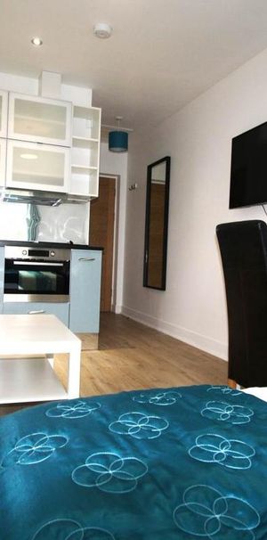 Studio to rent - Photo 1