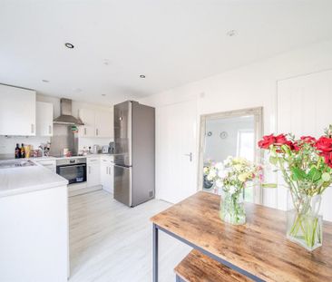 2 bedroom terraced house to rent - Photo 6