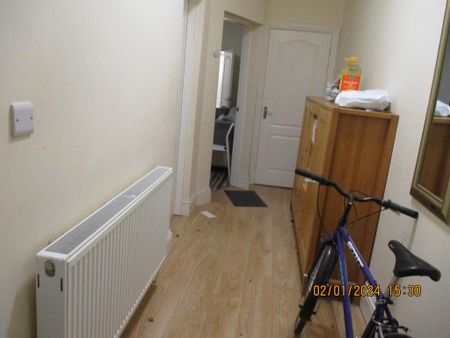 1 bedroom house of multiple occupation to rent - Photo 2