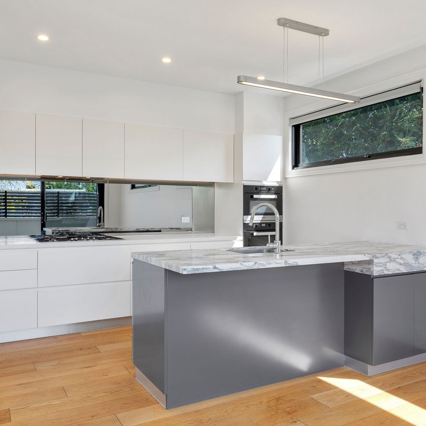 8/301 Saint Kilda Street, Brighton VIC 3186 - Apartment For Rent | Domain - Photo 1