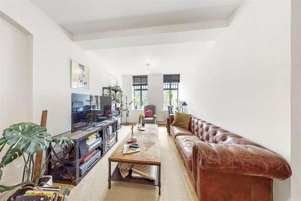 Workhouse Apartments, Feather Mews, Whitechapel, E1 - Photo 1