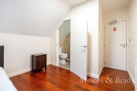 1 bedroom in a house share to rent - Photo 4