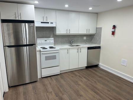 For Lease - 1394 Largo Crescent Unit# Lower, Oshawa, Ontario - Photo 4