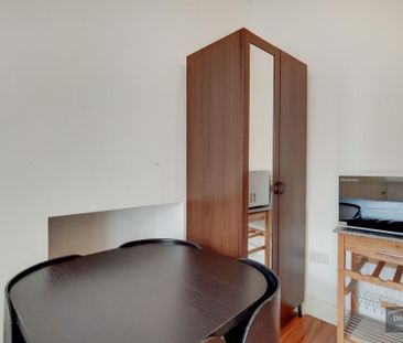 Studio to rent - Photo 6