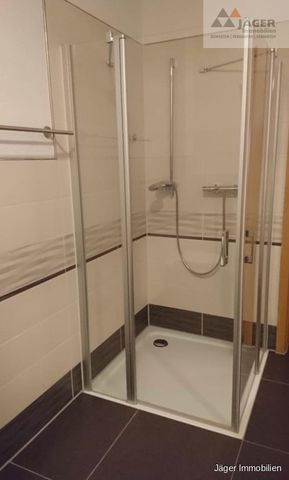 schöne Wohnung mit Fahrstuhl - Photo 4