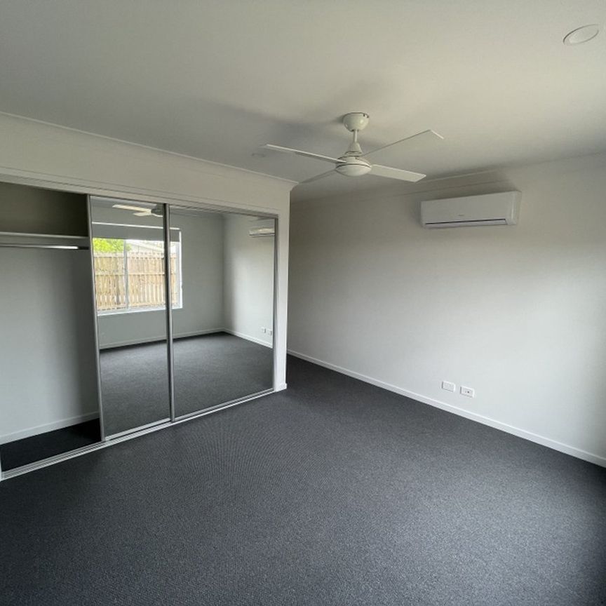 Stylish, Modern & Compact Family Home - Photo 1