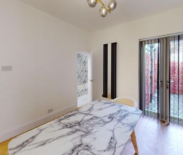 3 bedroom terraced house to rent - Photo 2