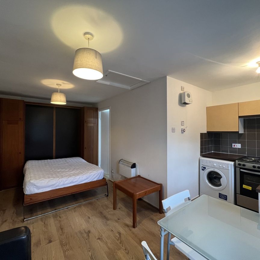 1 bedroom studio to rent - Photo 1