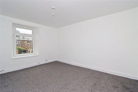 4 bedroom terraced house to rent - Photo 5