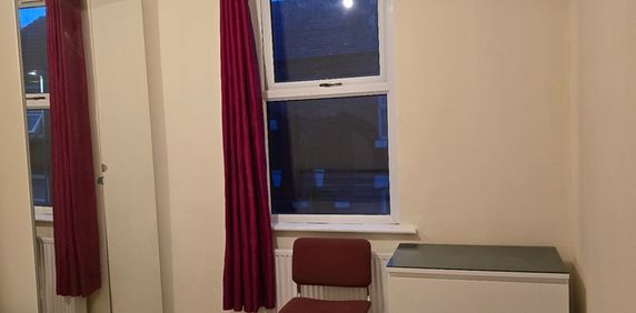 Room in a Shared House, Fleeson Street, M14 - Photo 2