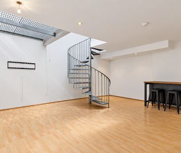 LOFT STYLE WAREHOUSE LIVING NEAR CAMPDERDOWN COMMONS - Photo 4