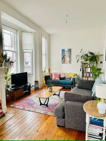 2 Bed Flat, Dukes Mews, N10 - Photo 2