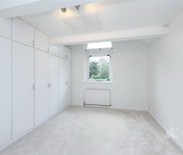 4 bedroom semi-detached house to rent - Photo 5