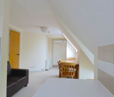 Flat to rent in Milton Road, Cambridge, CB4 1XQ - Photo 2