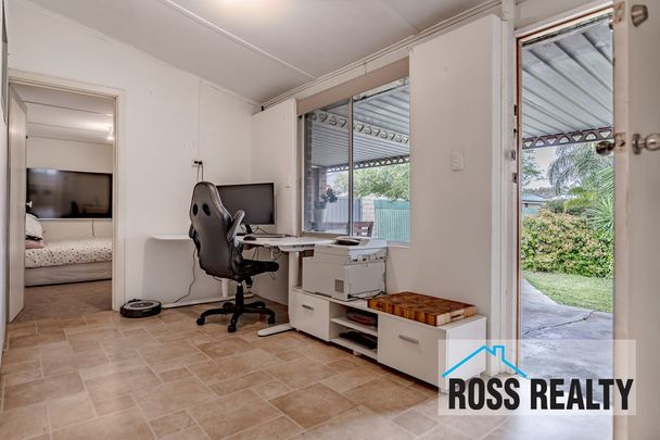 Character, Charm & Location! - Photo 1