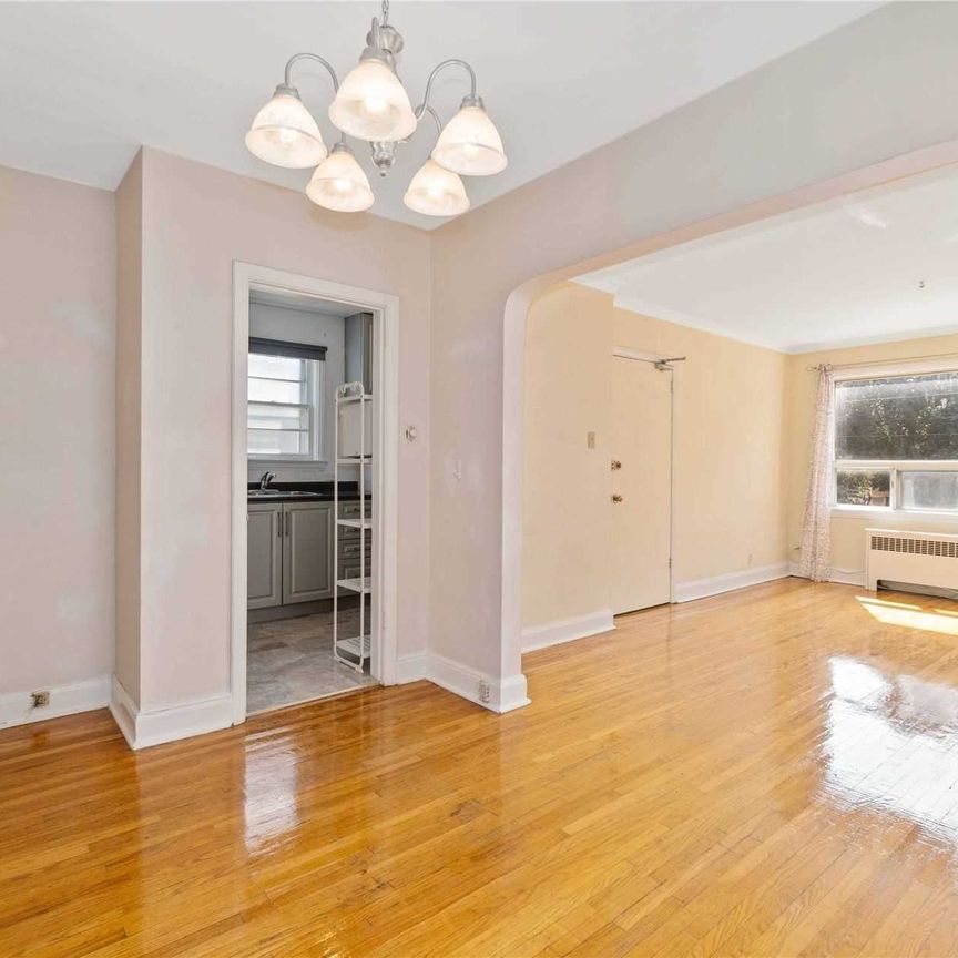 For Lease - 116 Eastwood Road Unit# 2, Toronto, Ontario - Photo 1