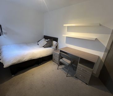 287 Dawlish Road - Photo 2