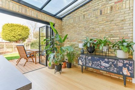 5 bedroom terraced house to rent - Photo 3