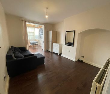 3 bedroom apartment to rent - Photo 2