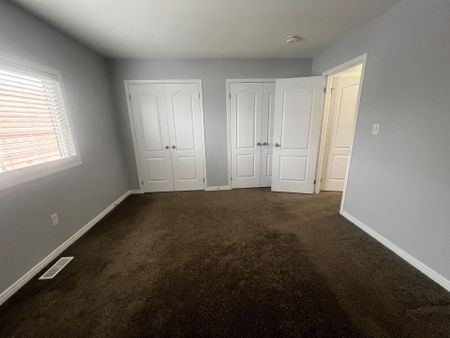 For Lease - 3200 Singleton Avenue Unit# 3, London South, Ontario - Photo 3