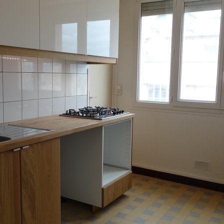 T4 - Photo 1