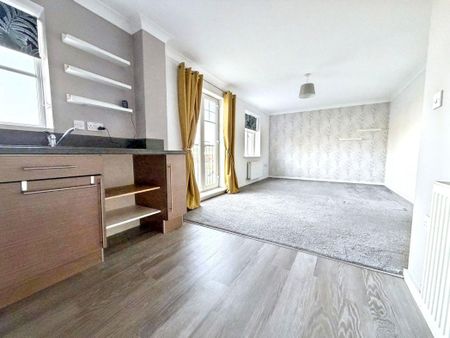 Harwood Drive, Houghton Le Spring, Tyne and Wear, DH4 5NY - Photo 4