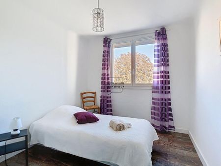 Location Appartement 4 pièces Meublé 76m² MARSEILLE 8ème - Photo 5