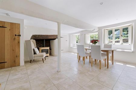 3 bedroom semi-detached house to rent - Photo 5