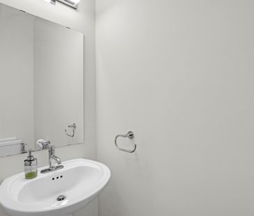 For Lease - 1082 Chapman Mills Drive, Barrhaven, Ontario - Photo 3