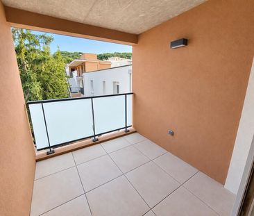 location Appartement T2 DE 39.6m² À SETE - Photo 4