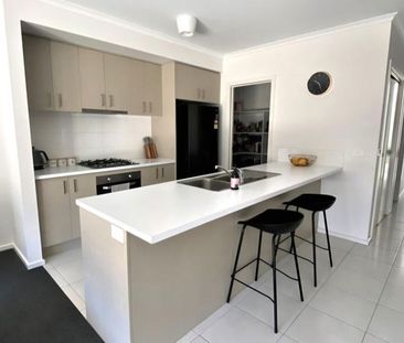 3-bedroom shared house, Jobbins Street - Photo 1