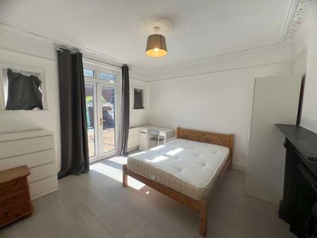 Harborough Road, SO15 - Photo 3