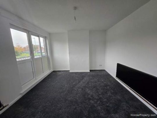 3 bedroom property to rent in Batley - Photo 1