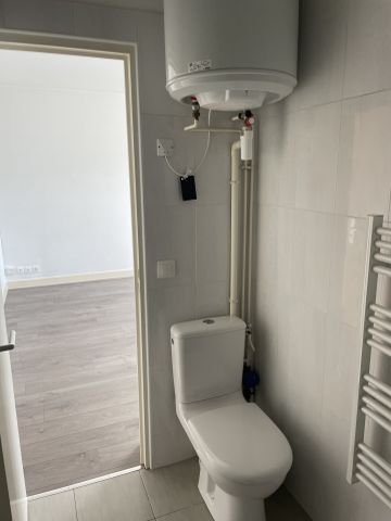 Location Appartement 1 pièce 19m² ST MAUR DES FOSSES 94210 - Photo 5