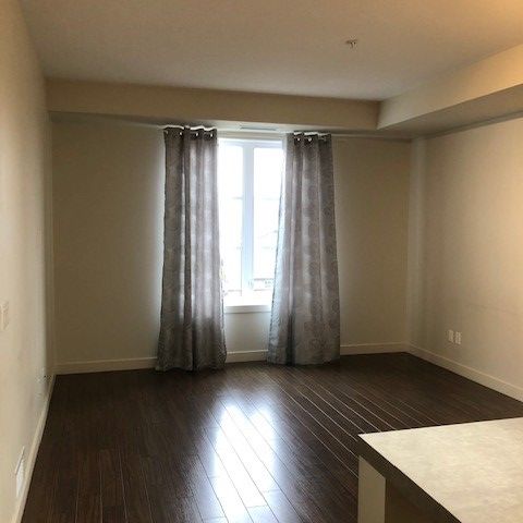 Venu Living at its finest – 1 bedroom plus den - Photo 1