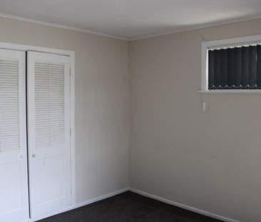 In the heart of Mangere East - Photo 6