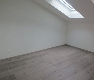 Gemütliche 2-Zimmer-Dachwohnung mit modernem Ausbau - im idyllische... - Foto 2