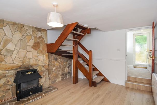 2 bedroom terraced house to rent - Photo 1