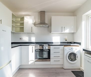 Available unfurnished from 17/10/2025 - Photo 5