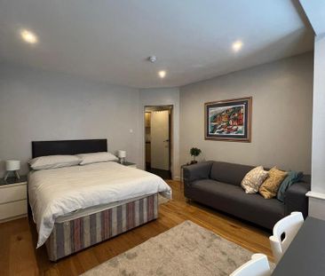 Studio to rent - Photo 2