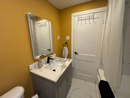 For Lease - 69 Roxborough Avenue Unit# Upper, Hamilton, Ontario - Photo 3