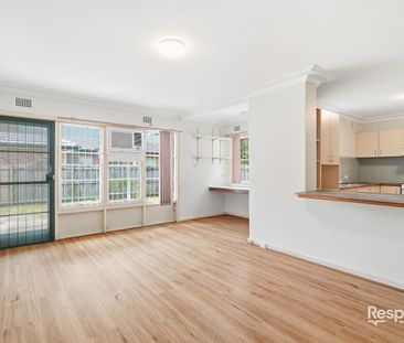 Renovated 4 Bedroom House in Prime Location - Photo 1