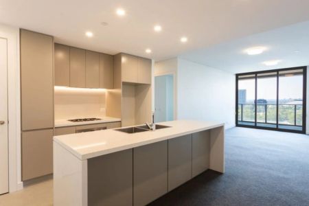 Contemporary two-bedroom residence offering upscale living in a premier location - Photo 2