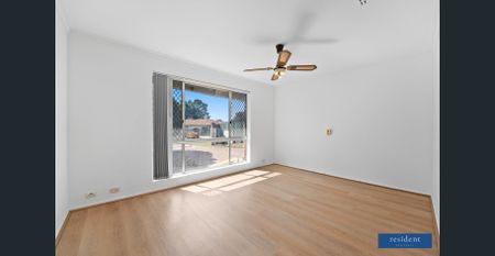 Spacious Family Home with Pool and Self-Contained Granny Flat - Photo 5